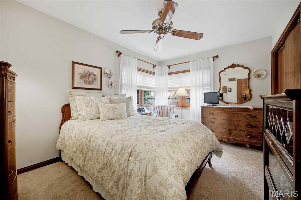 8015 New Haven Avenue Property Photo 15