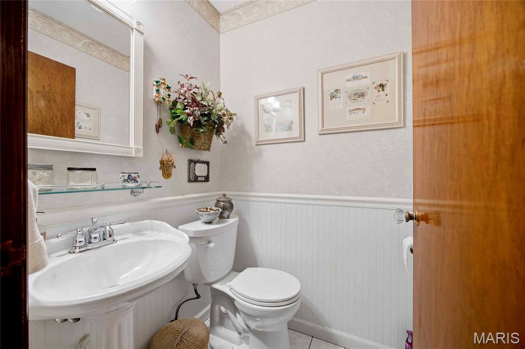 8015 New Haven Avenue Property Photo 18