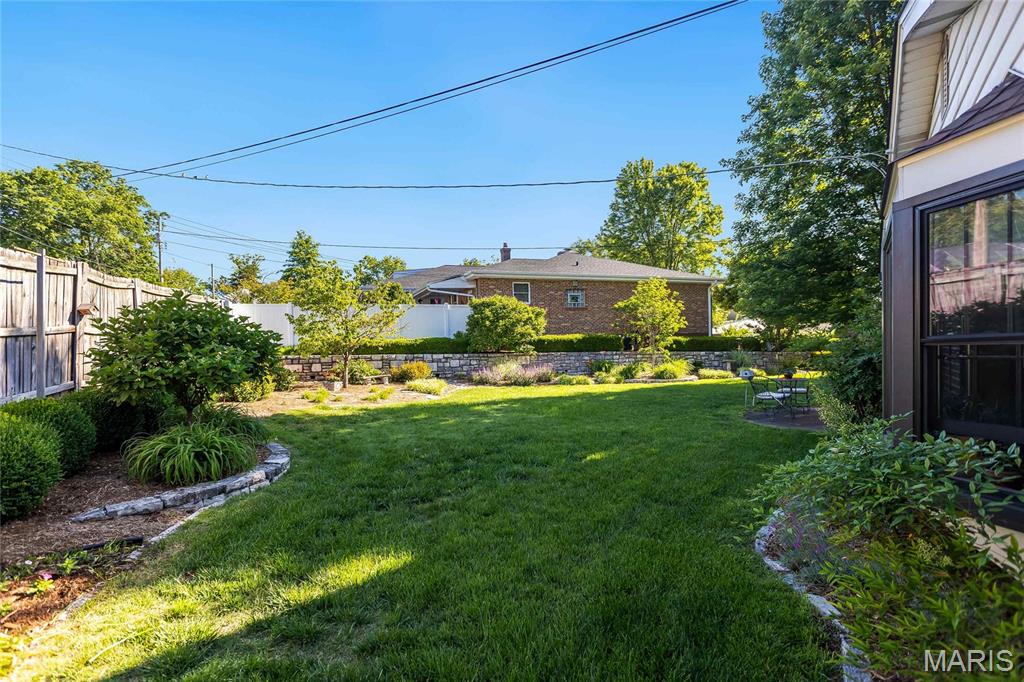 8015 New Haven Avenue Property Photo 23