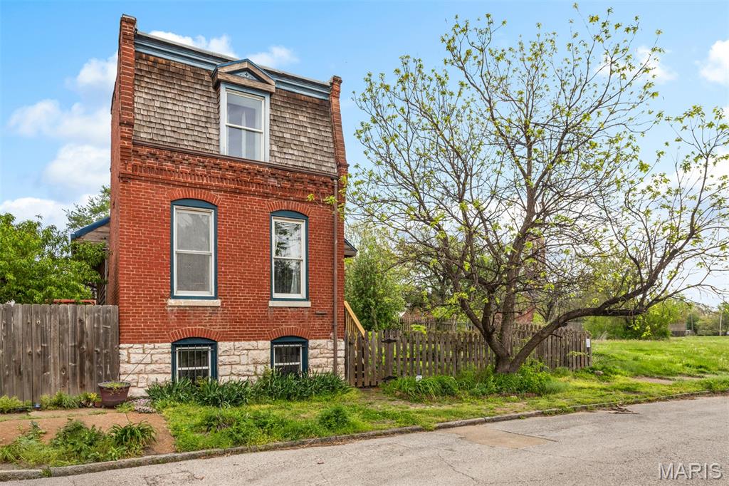 1871 Madison Street