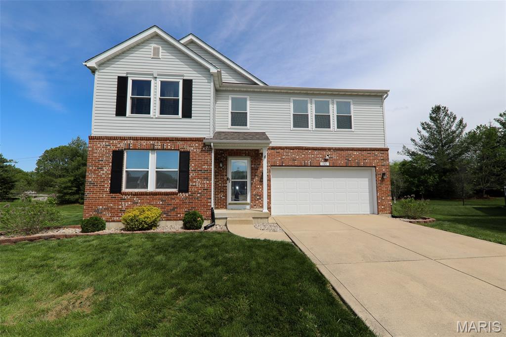 1701 Shade Tree Court Property Photo 2