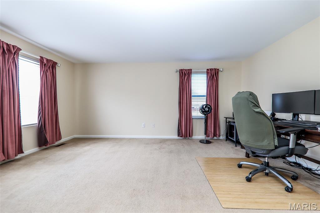 1701 Shade Tree Court Property Photo 4