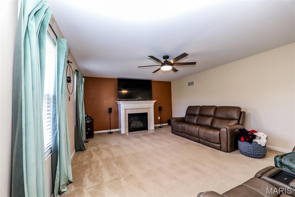 1701 Shade Tree Court Property Photo 7