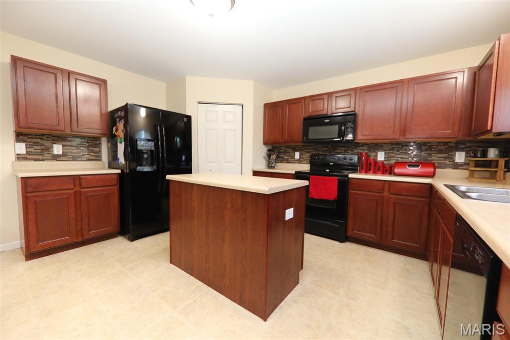 1701 Shade Tree Court Property Photo 14