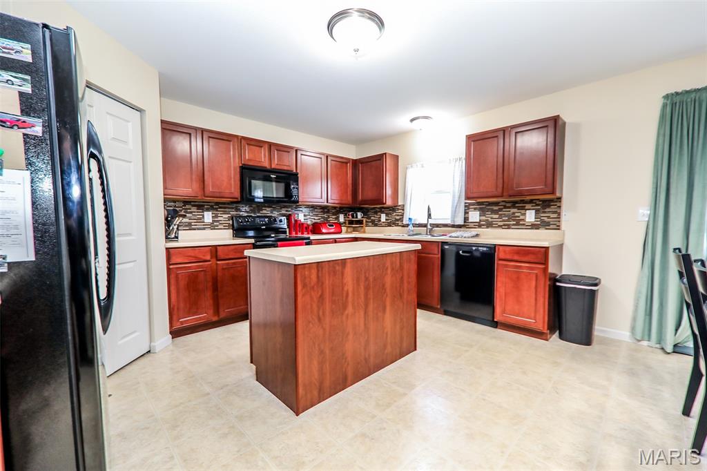 1701 Shade Tree Court Property Photo 15