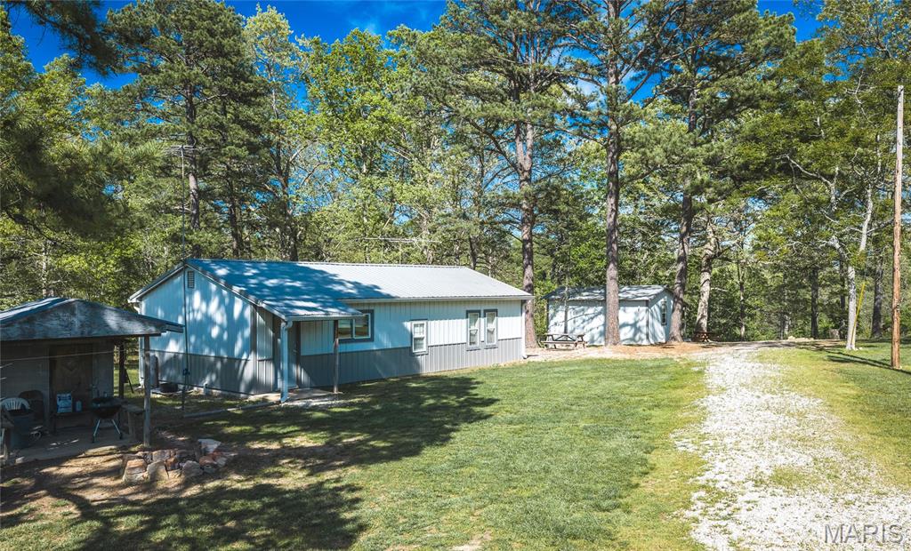 11090 Highway K Property Photo 24