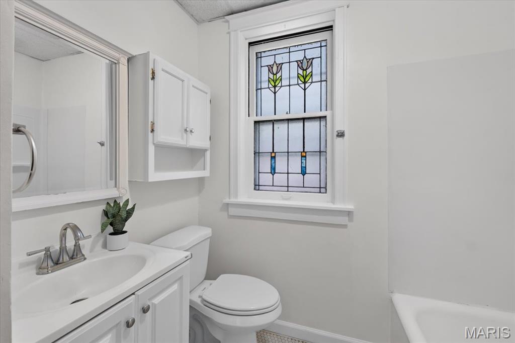 5241 Sutherland Avenue Property Photo 12