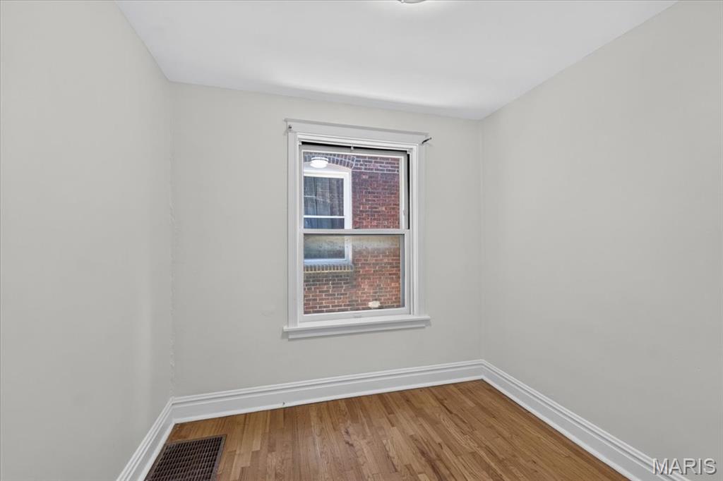 5241 Sutherland Avenue Property Photo 22