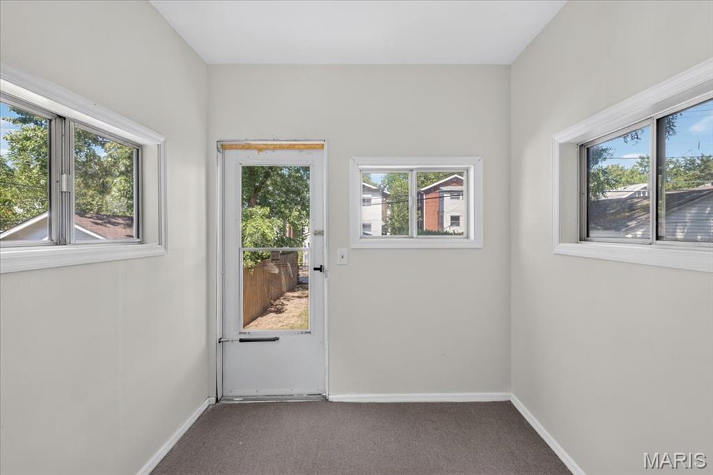 5241 Sutherland Avenue Property Photo 24