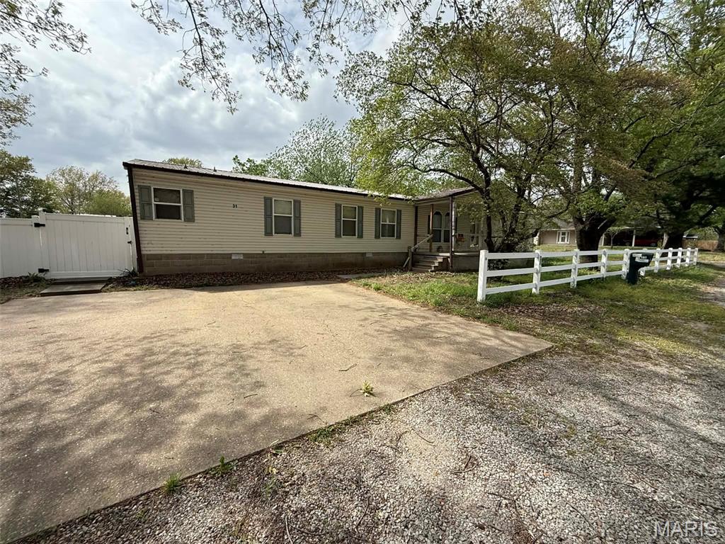 31 Country Cove Property Photo 1