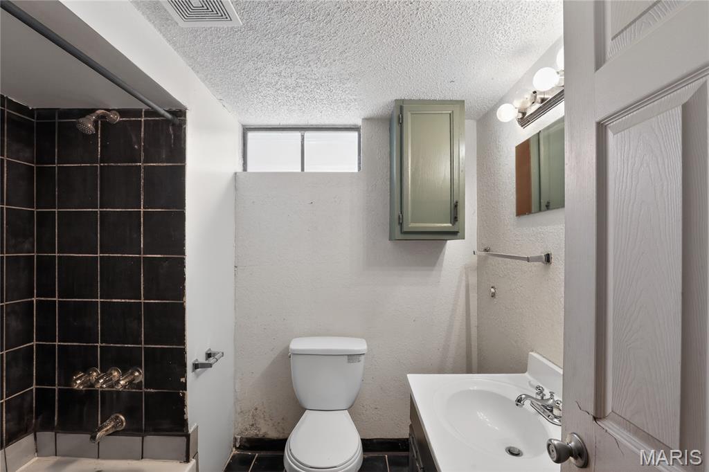 1742 Bradshaw Drive Property Photo 20