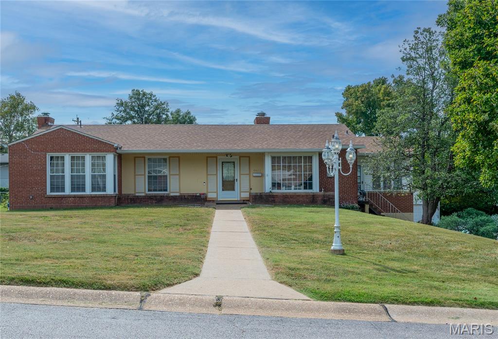 10022 Elise Drive Property Photo 1