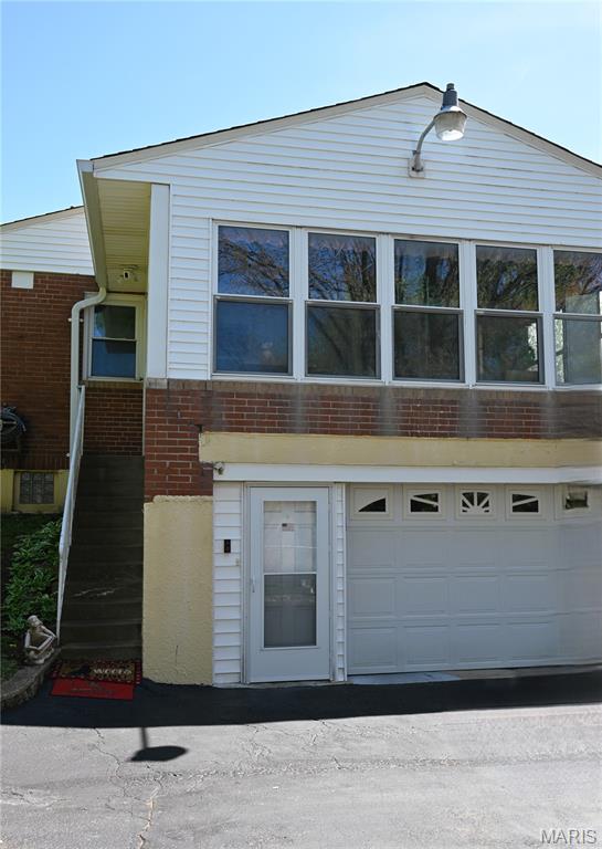 10022 Elise Drive Property Photo 4