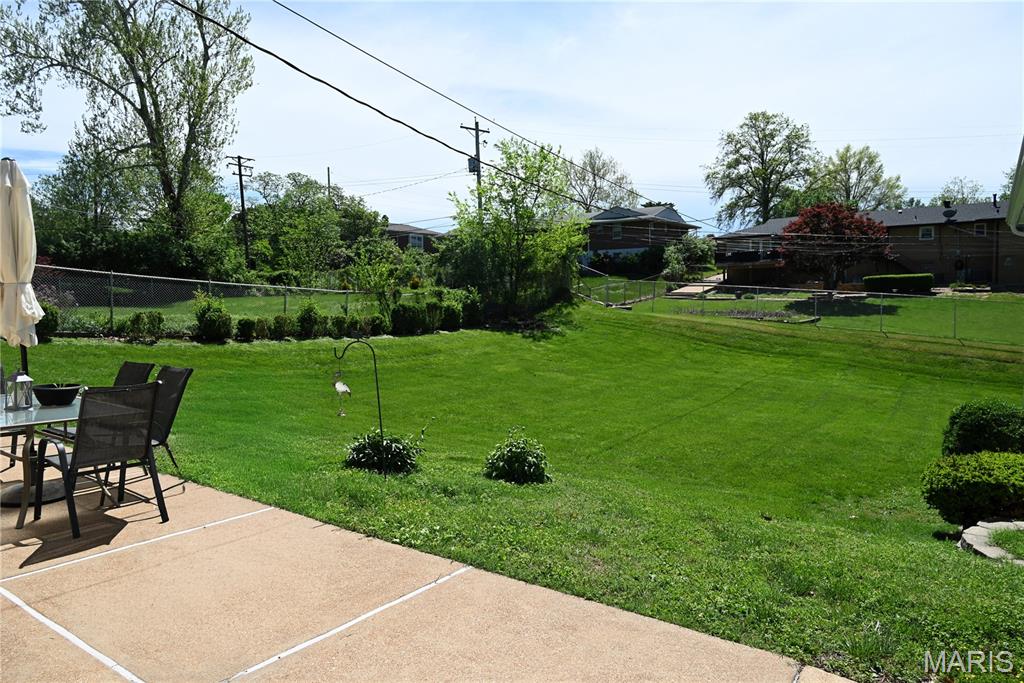 10022 Elise Drive Property Photo 9