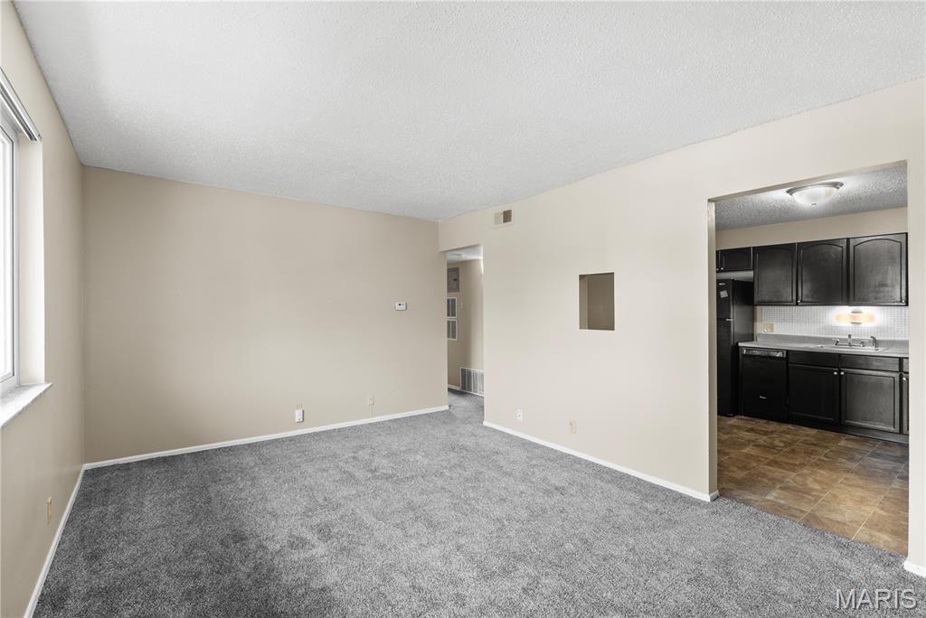 7736 Springdale Drive Property Photo 7