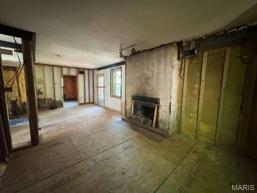 357 Adrian Drive Property Photo 4
