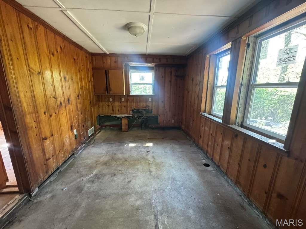 357 Adrian Drive Property Photo 5