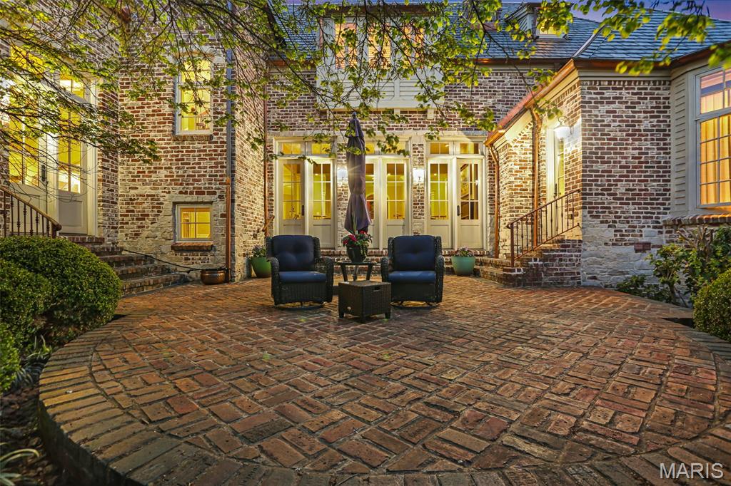 2102 Clairmont Drive Property Photo 8