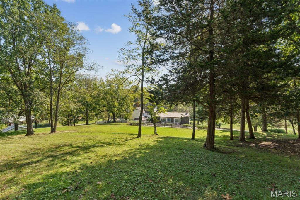 2333 Ossenfort Road Property Photo 20