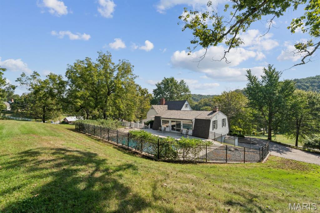 2333 Ossenfort Road Property Photo 21