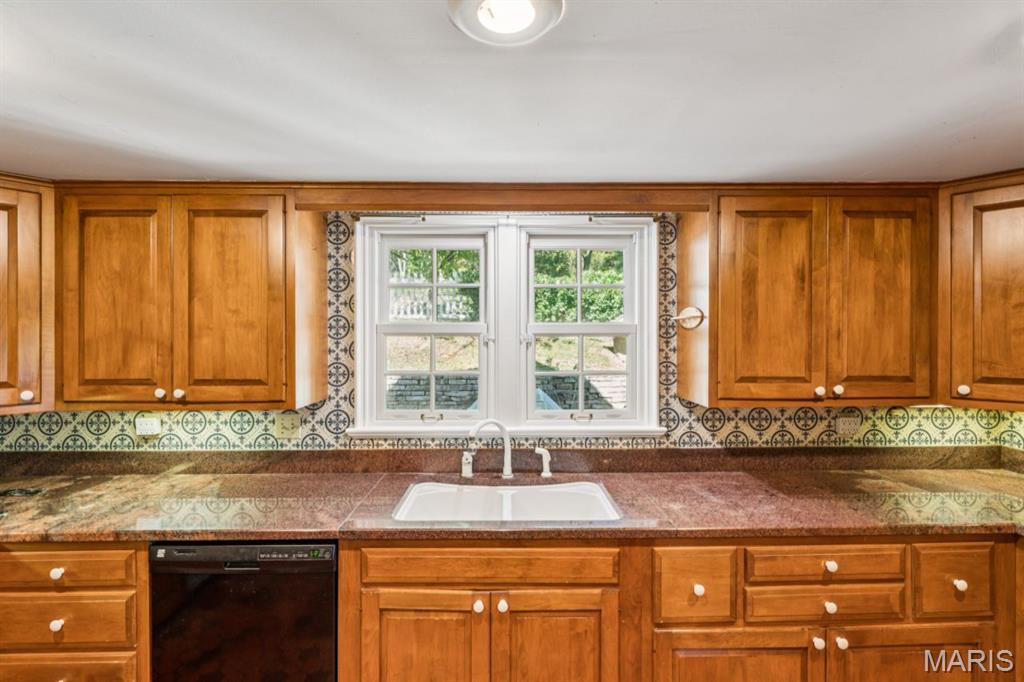 2333 Ossenfort Road Property Photo 52