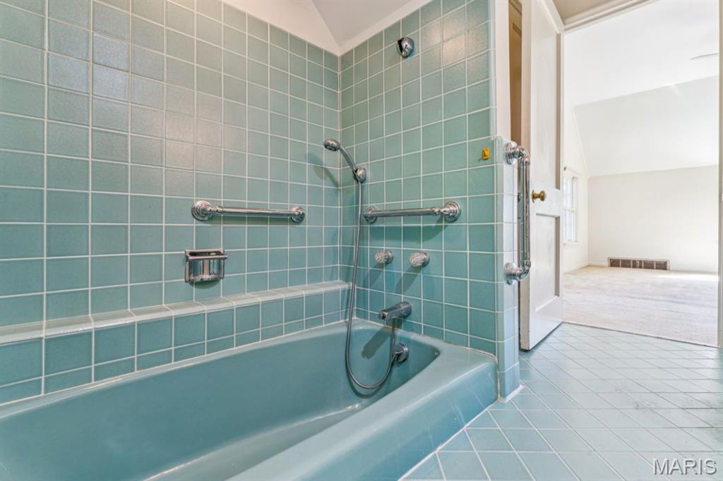 2333 Ossenfort Road Property Photo 67
