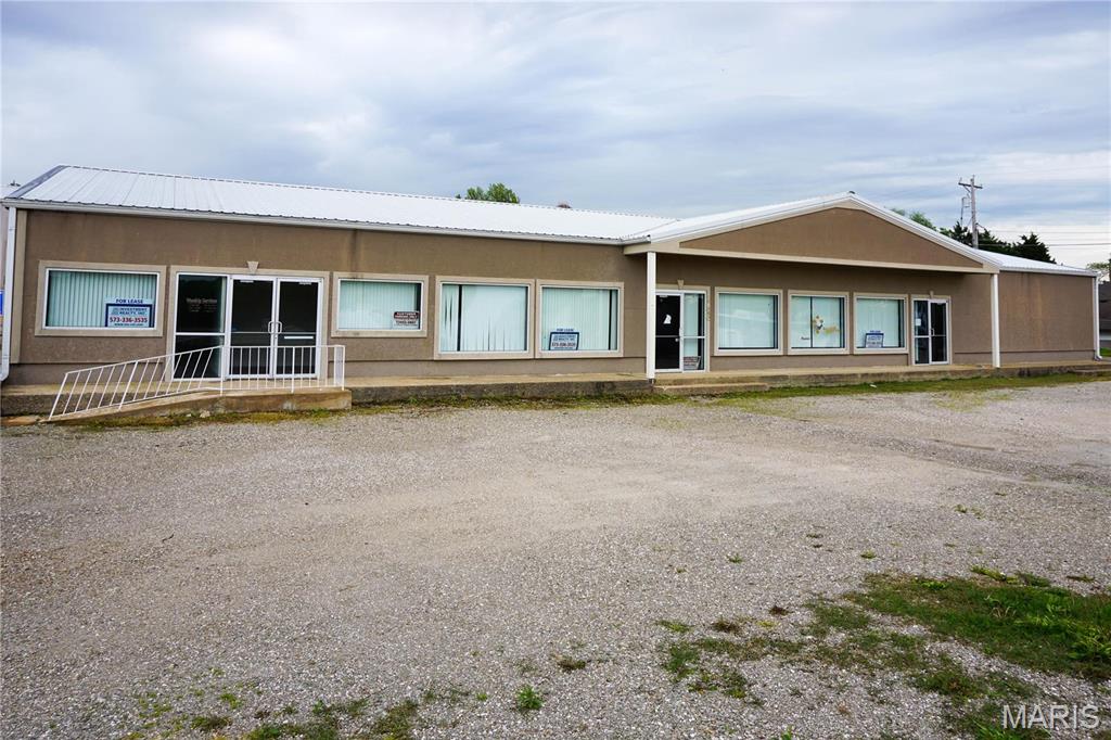 1126 Old Rte 66 Property Photo 1