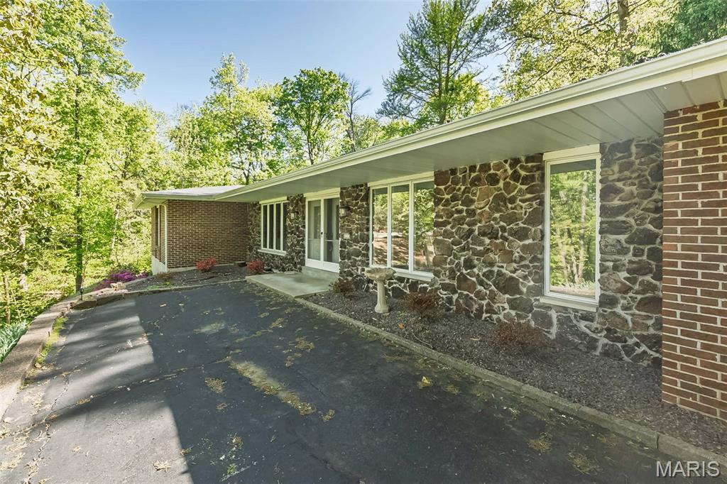 4200 Wincliff Drive Property Photo 4