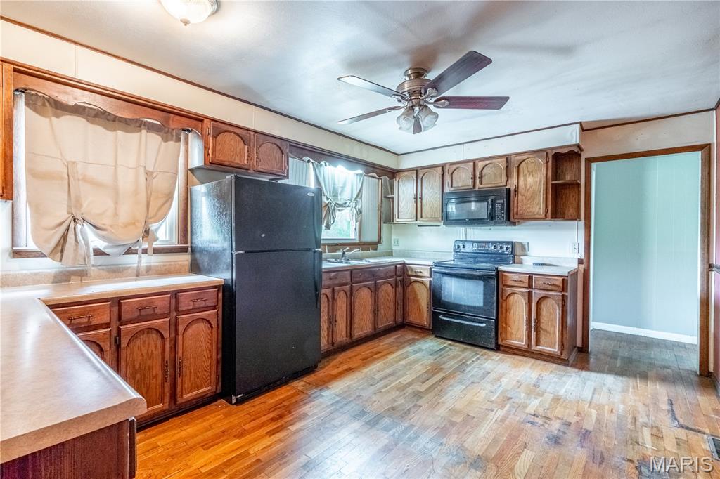 21971 State Highway B Property Photo 6