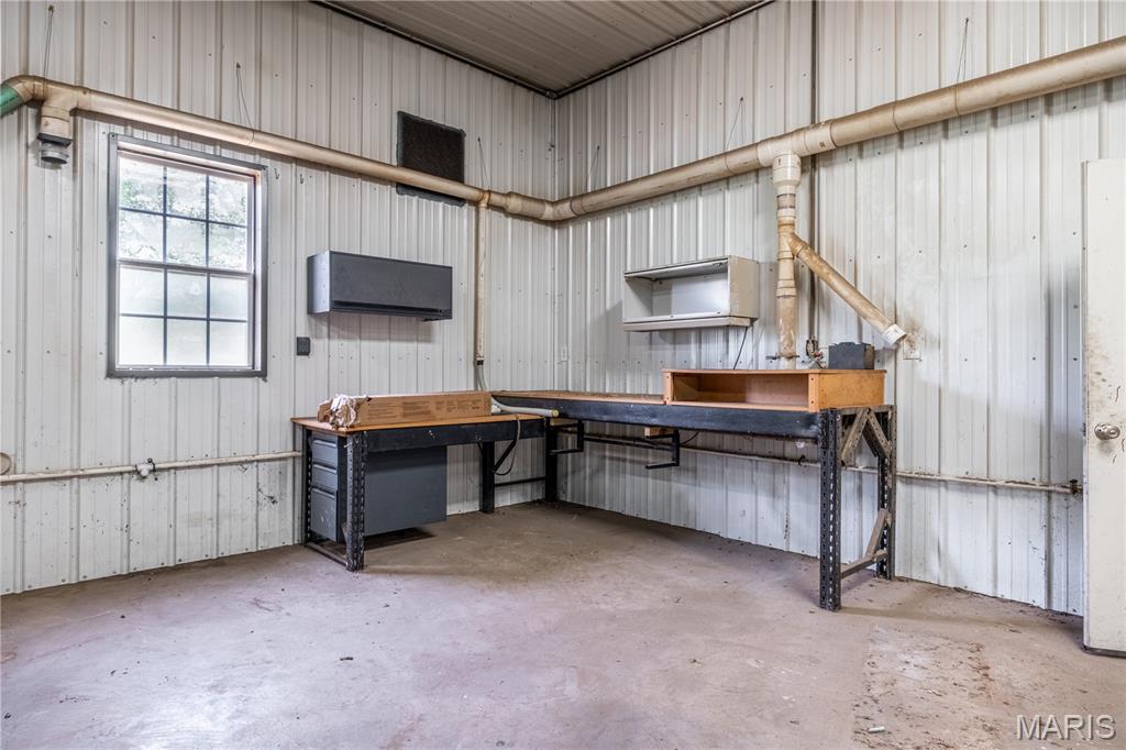 21971 State Highway B Property Photo 29