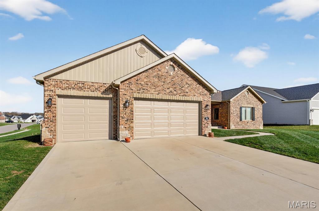 1300 Renwick Way Court Property Photo 3
