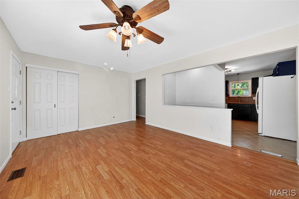 5418 Oakcrest Drive Property Photo 6