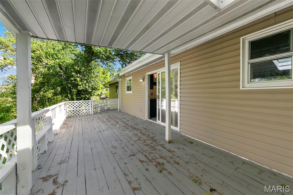 5418 Oakcrest Drive Property Photo 10