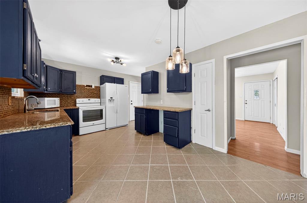 5418 Oakcrest Drive Property Photo 12