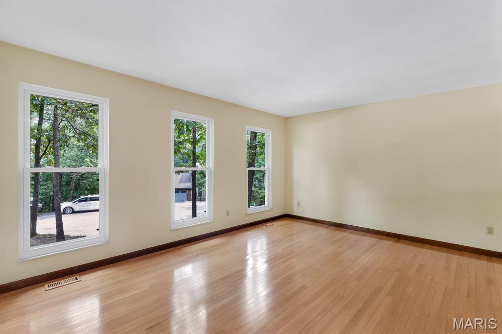 1508 Redbriar Drive Property Photo 4