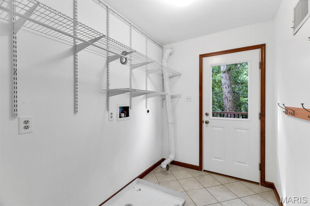 1508 Redbriar Drive Property Photo 9