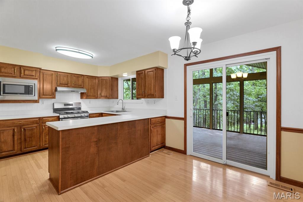 1508 Redbriar Drive Property Photo 10