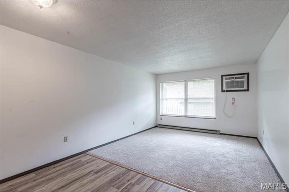1020 E Washington Property Photo 6