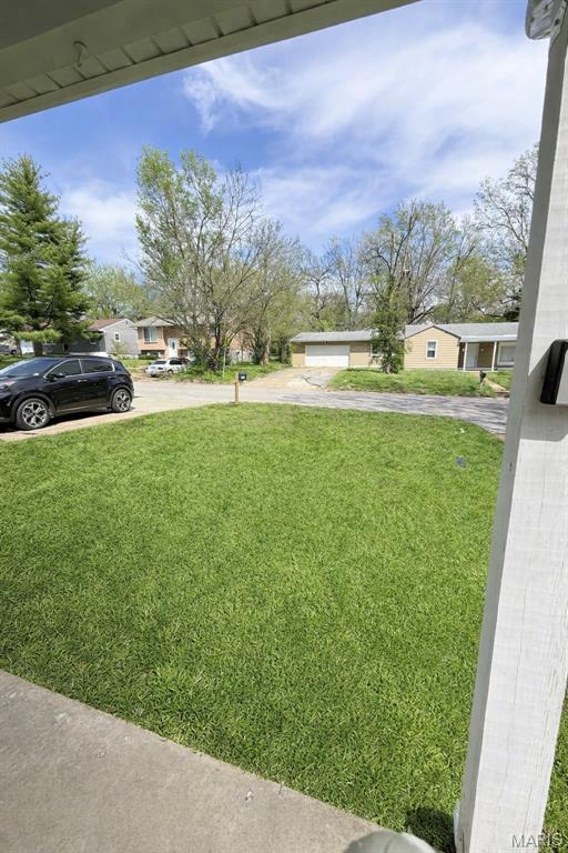 9827 Winkler Drive Property Photo 4