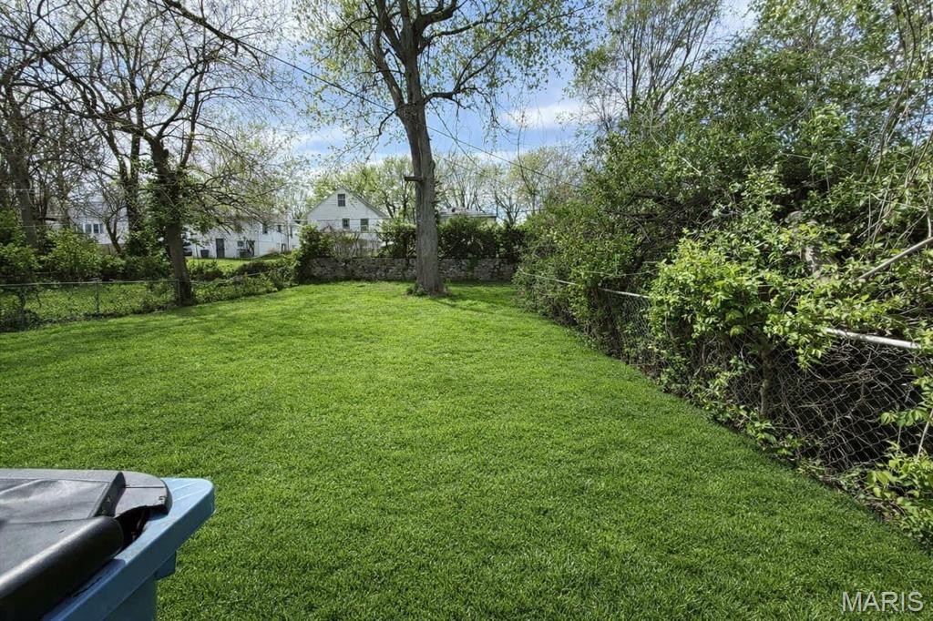 9827 Winkler Drive Property Photo 13