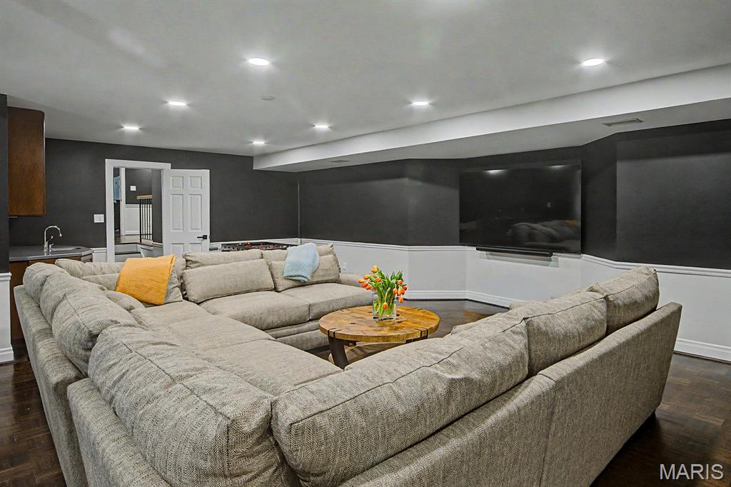 7 Greenbriar Drive Property Photo 43