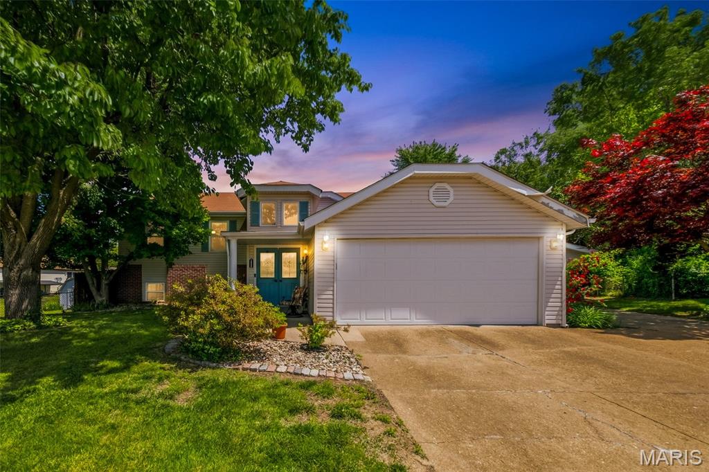 2425 Farnham Court Property Photo 1