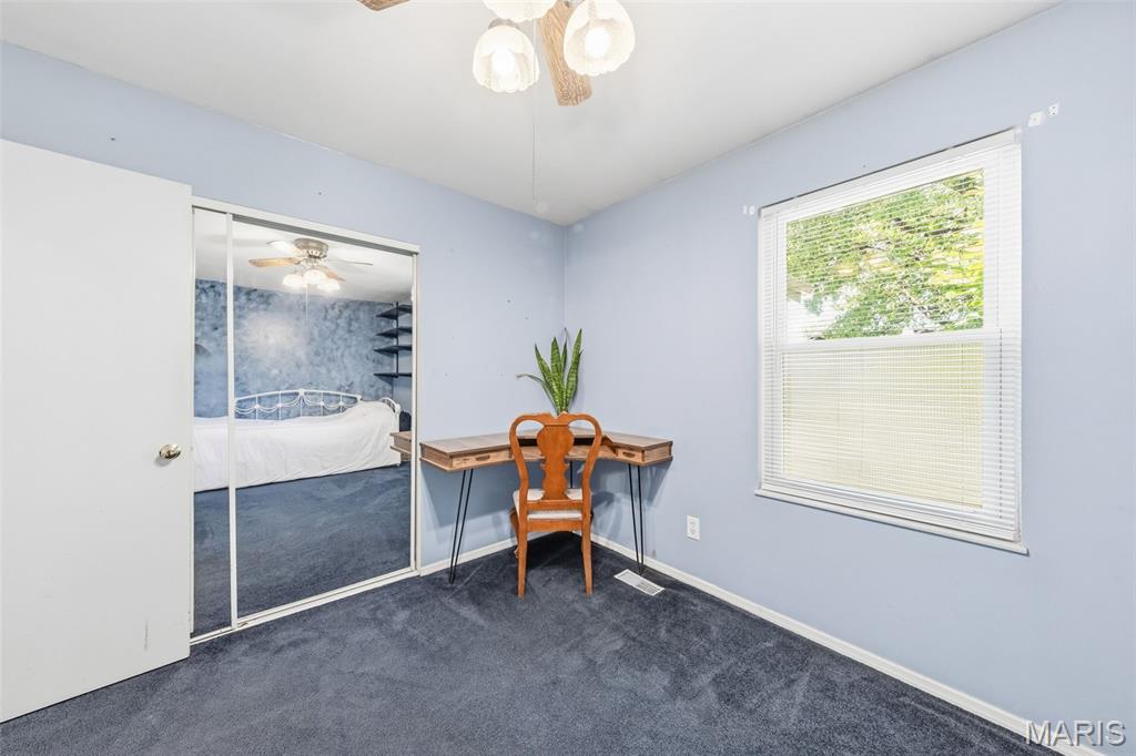 2425 Farnham Court Property Photo 23
