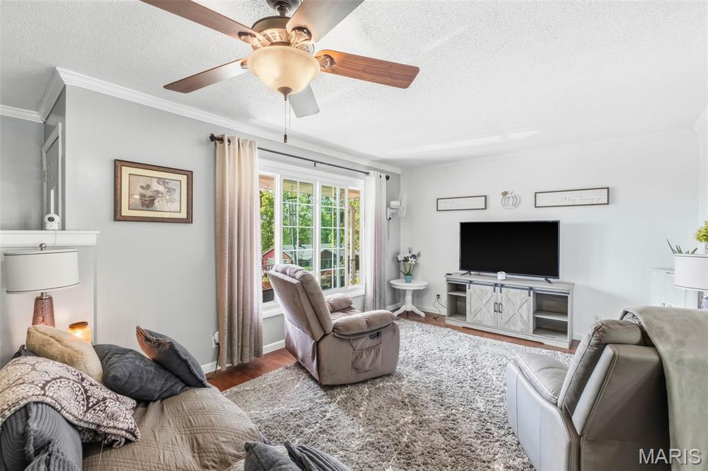 409 Luke Street Property Photo 20