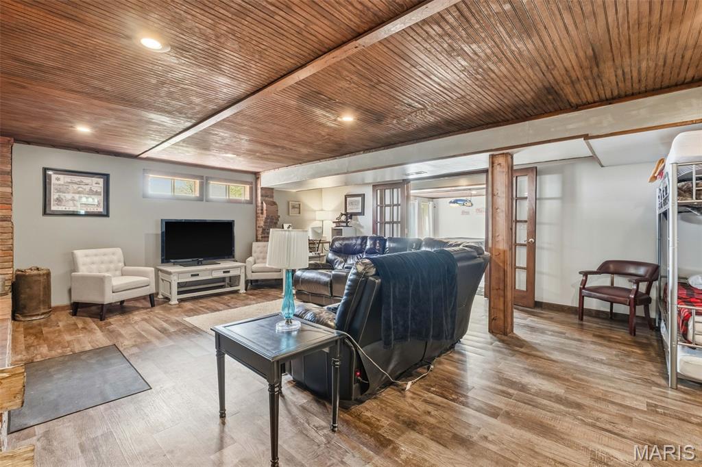409 Luke Street Property Photo 58