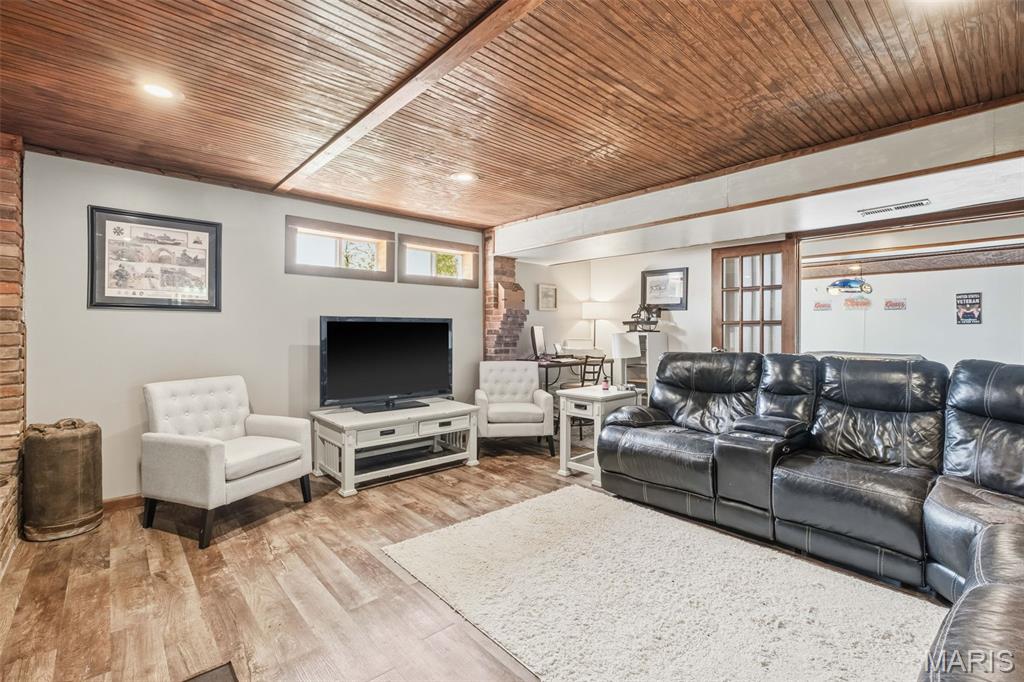 409 Luke Street Property Photo 59