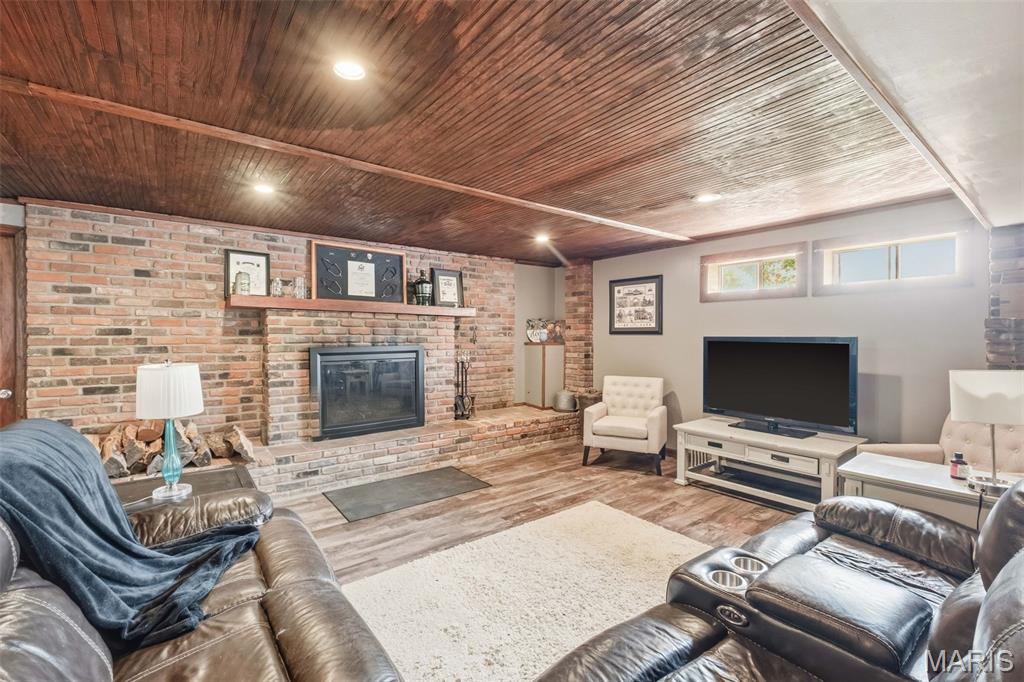 409 Luke Street Property Photo 60