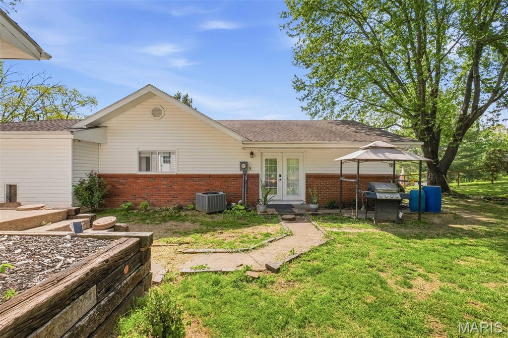 409 Luke Street Property Photo 68