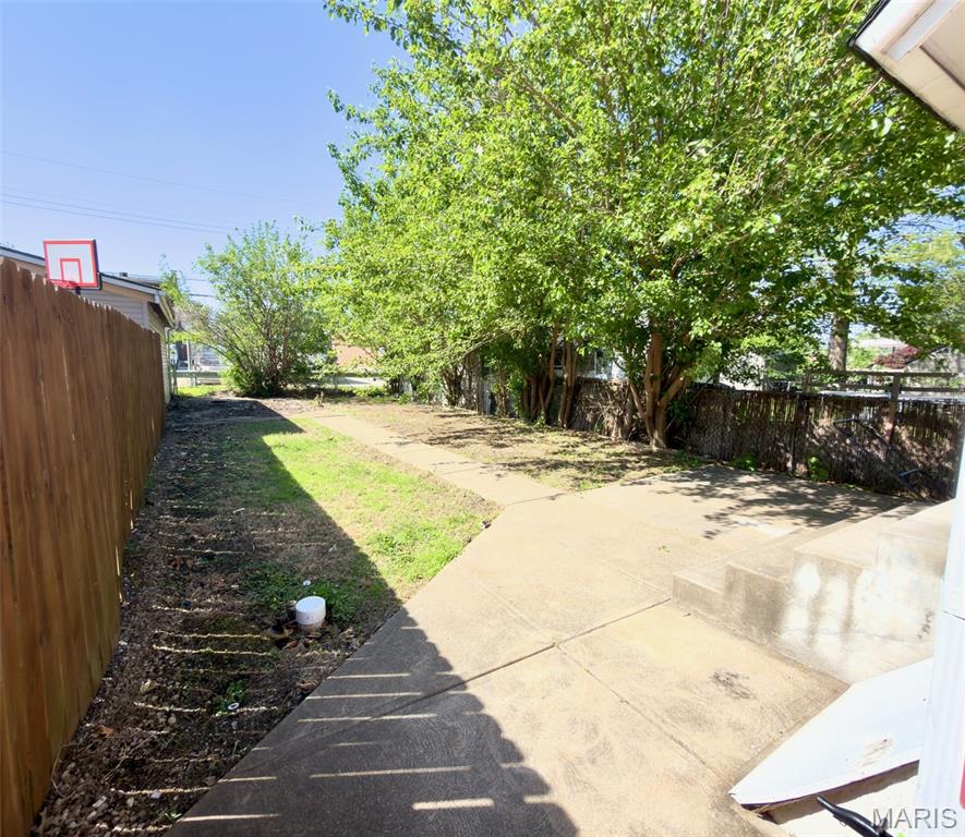739 Regina Avenue Property Photo 10