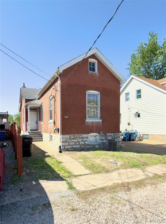 739 Regina Avenue Property Photo 12